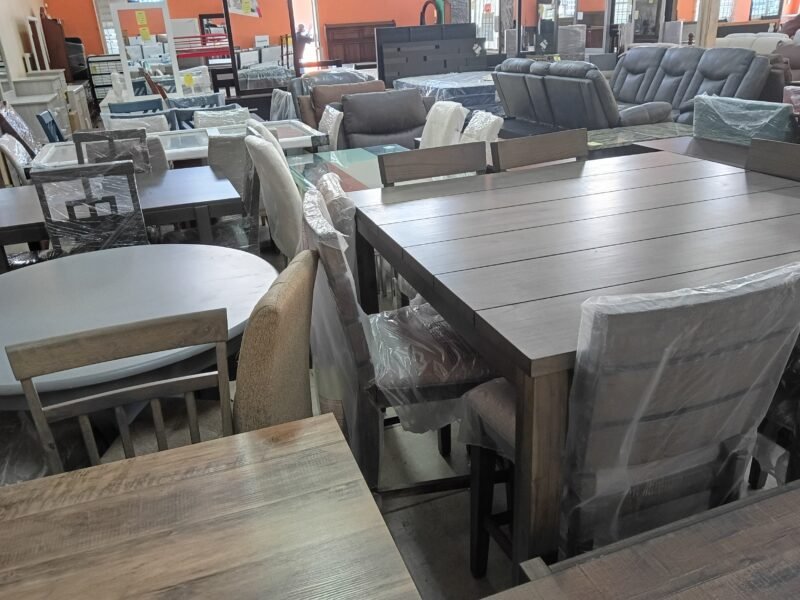 Muebleria Columbia Inc.